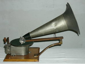 Une sélection de 5 gramophones de collection